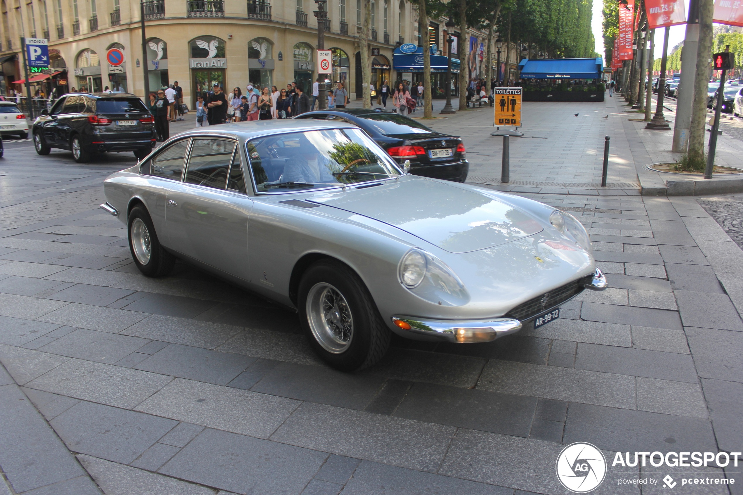 Ferrari 365 GT 2+2