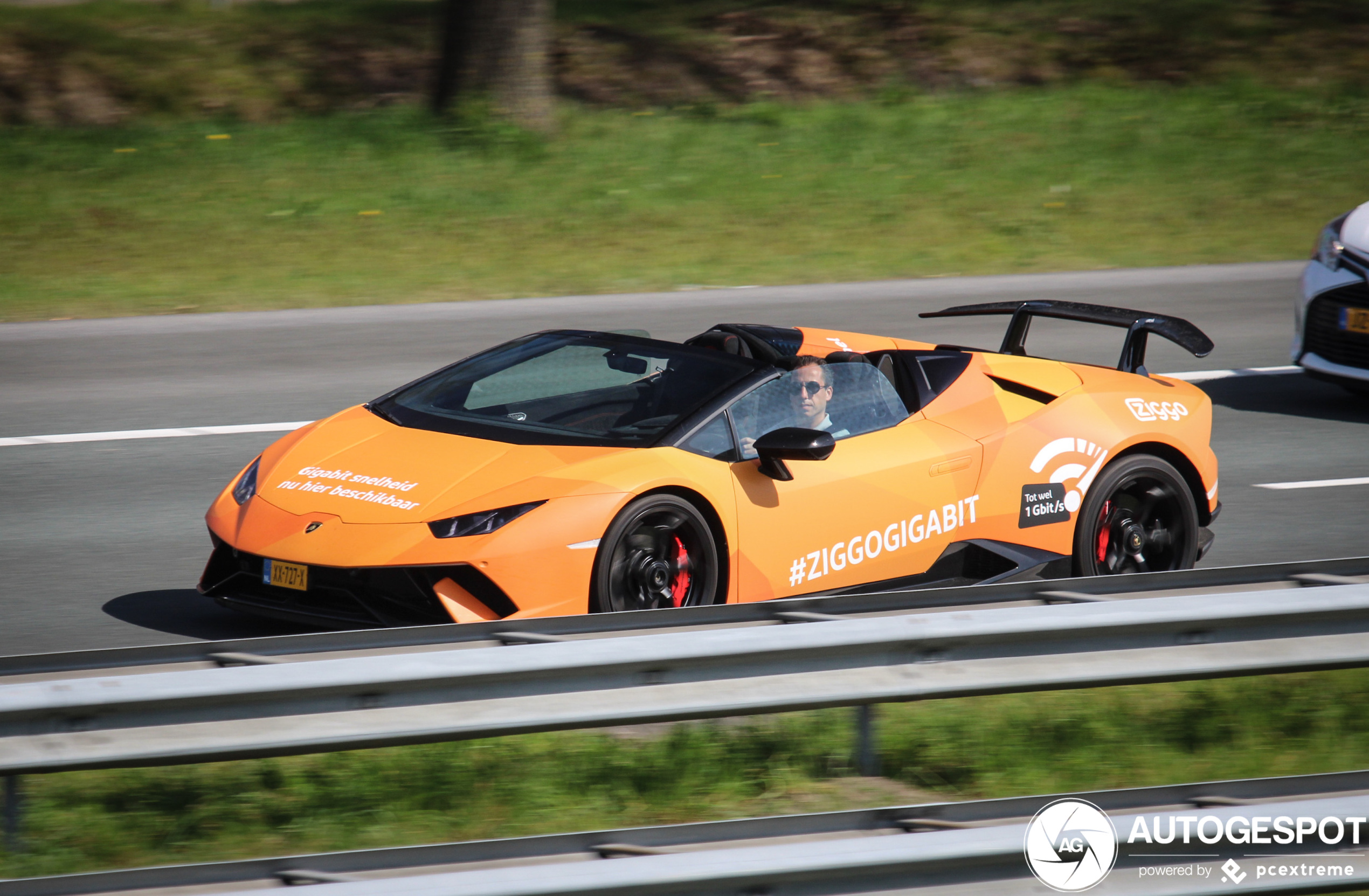 Lamborghini Huracán LP640-4 Performante Spyder