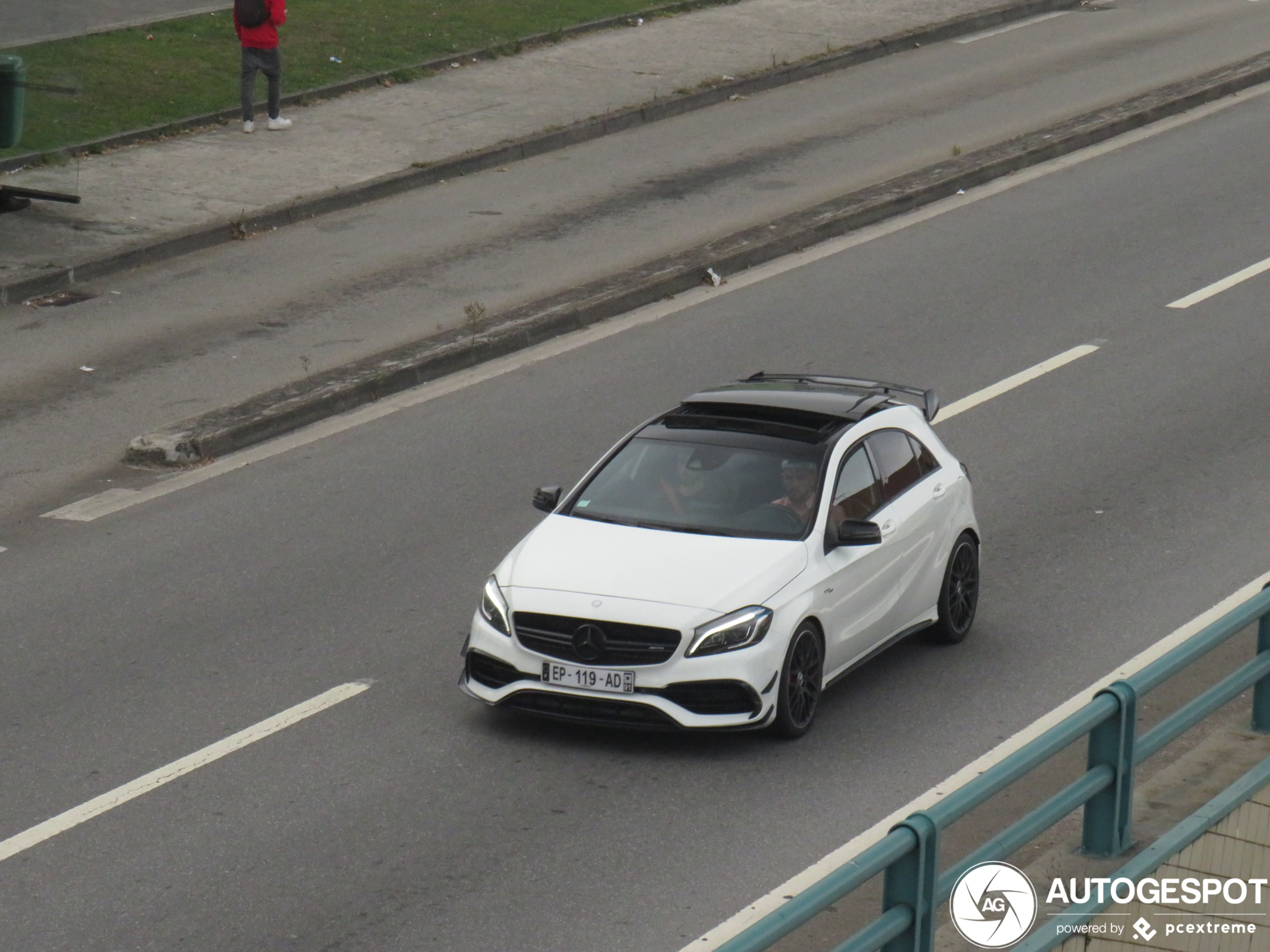 Mercedes-AMG A 45 W176 2015