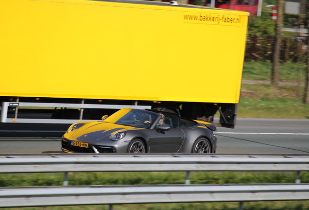 Porsche 992 Carrera 4S Cabriolet