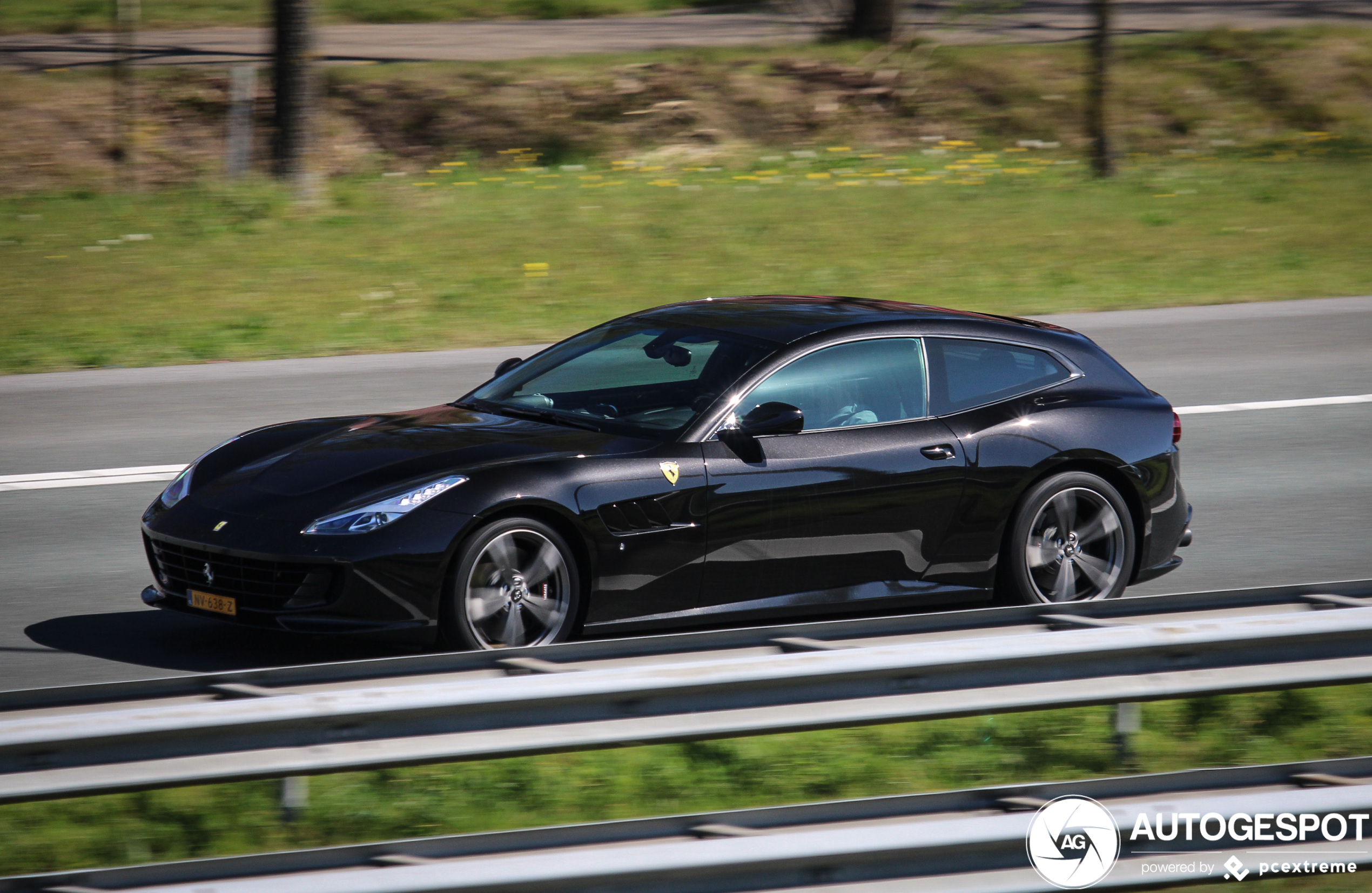 Ferrari GTC4Lusso