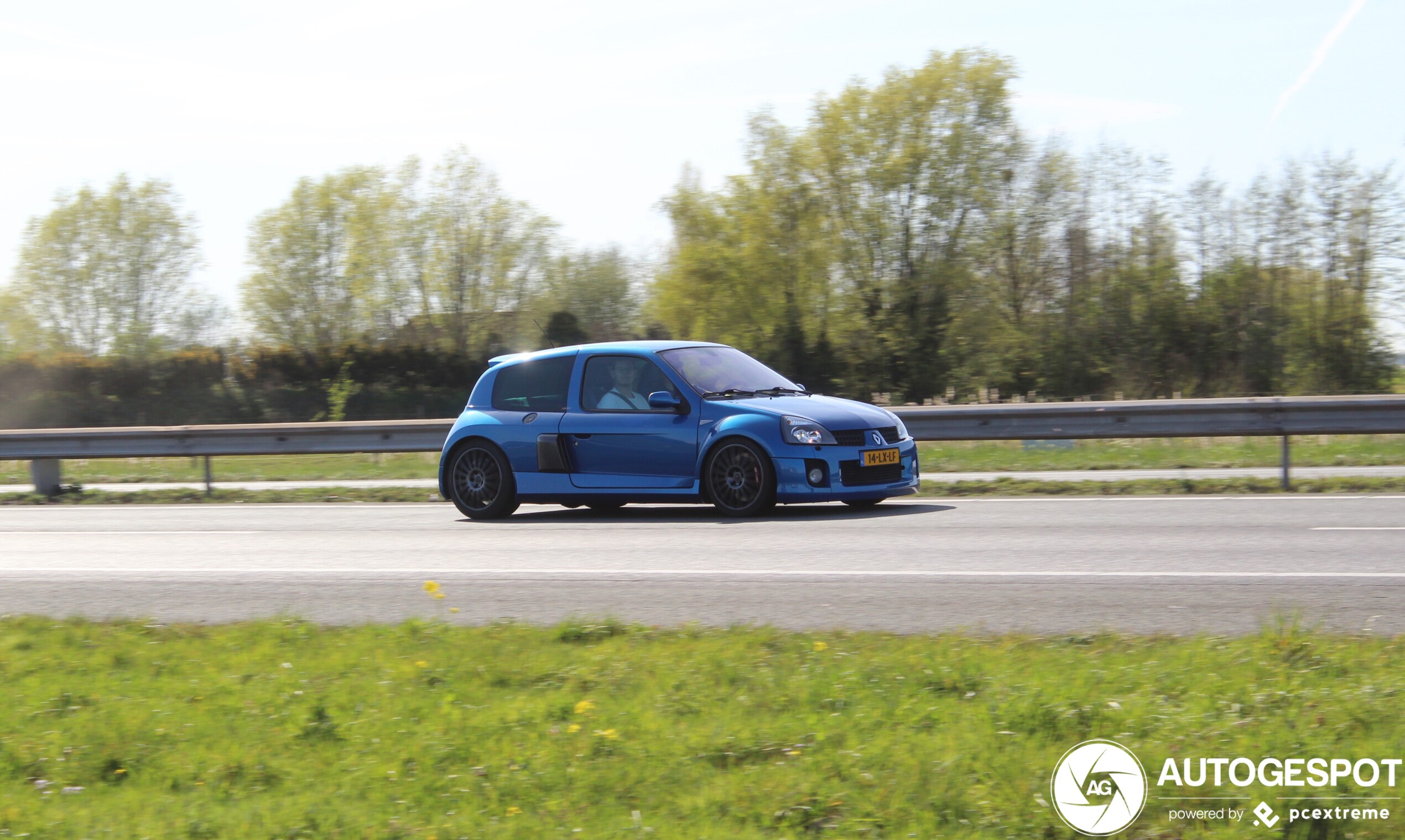 Renault Clio V6 Phase II