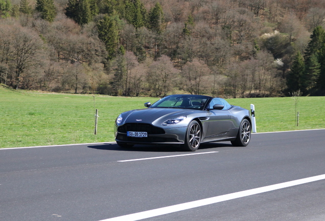 Aston Martin DB11 V8 Volante