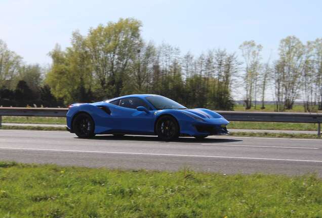 Ferrari 488 Pista