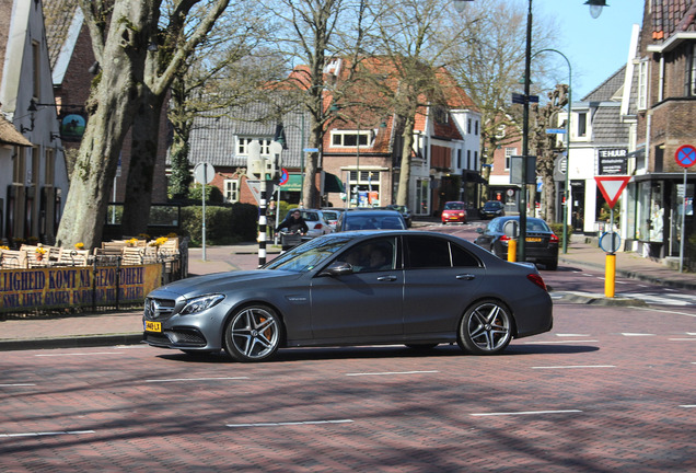 Mercedes-AMG C 63 S W205