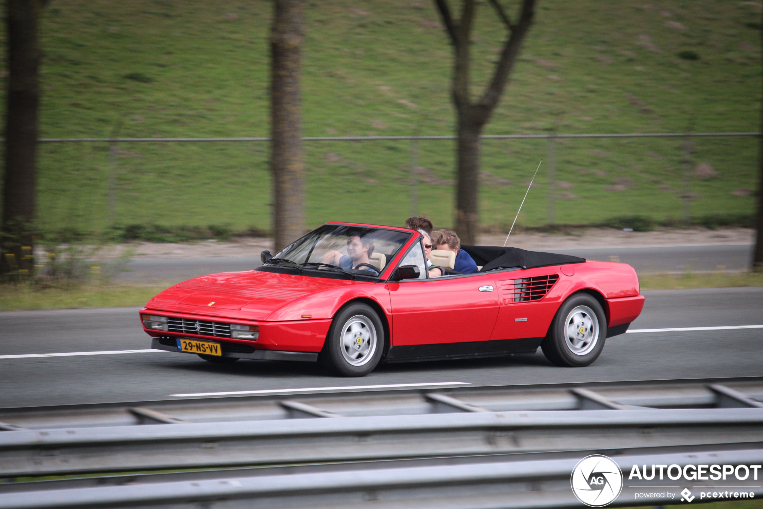 Ferrari Mondial 3.2 Cabriolet