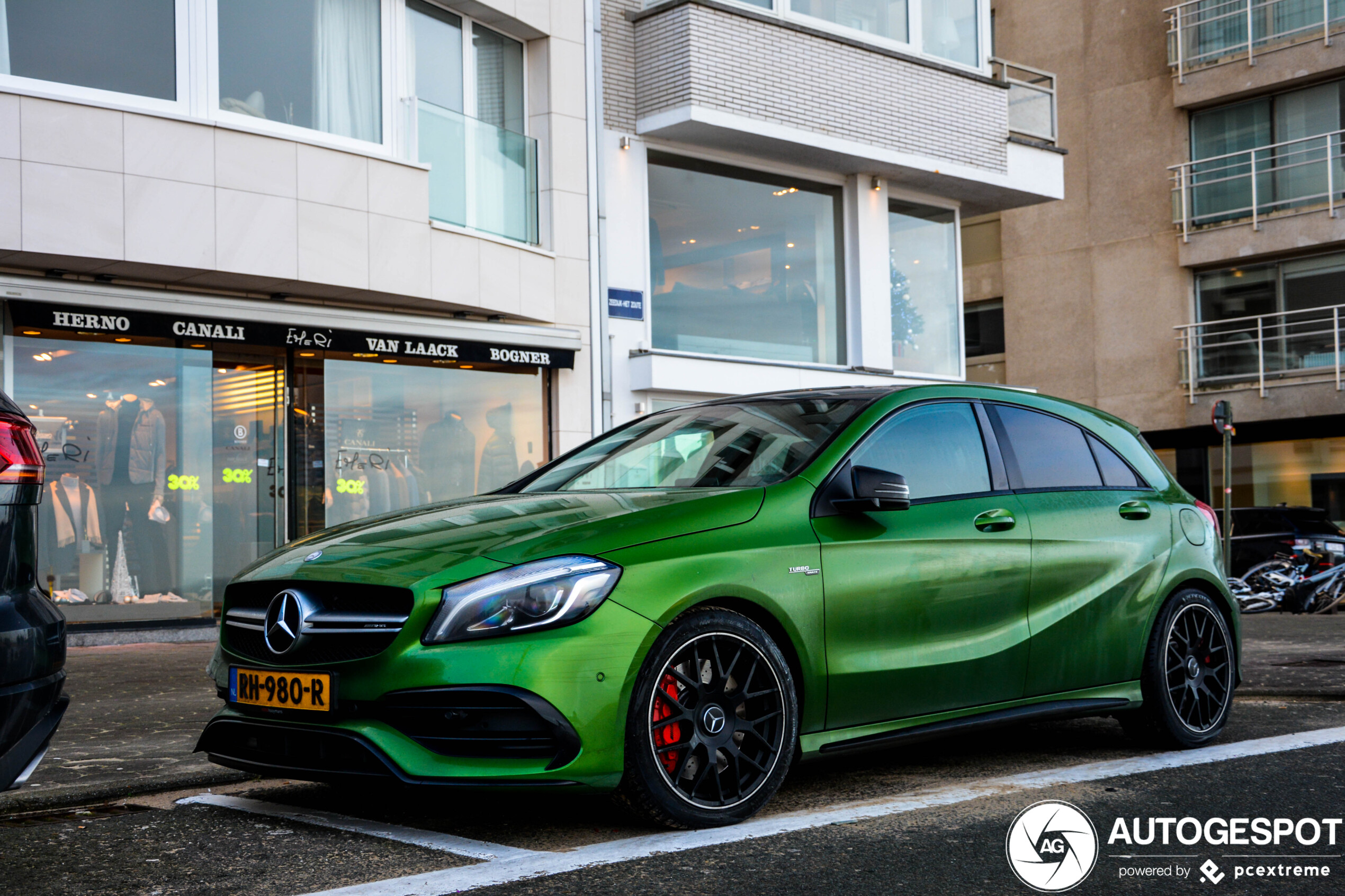 Mercedes-AMG A 45 W176 2015