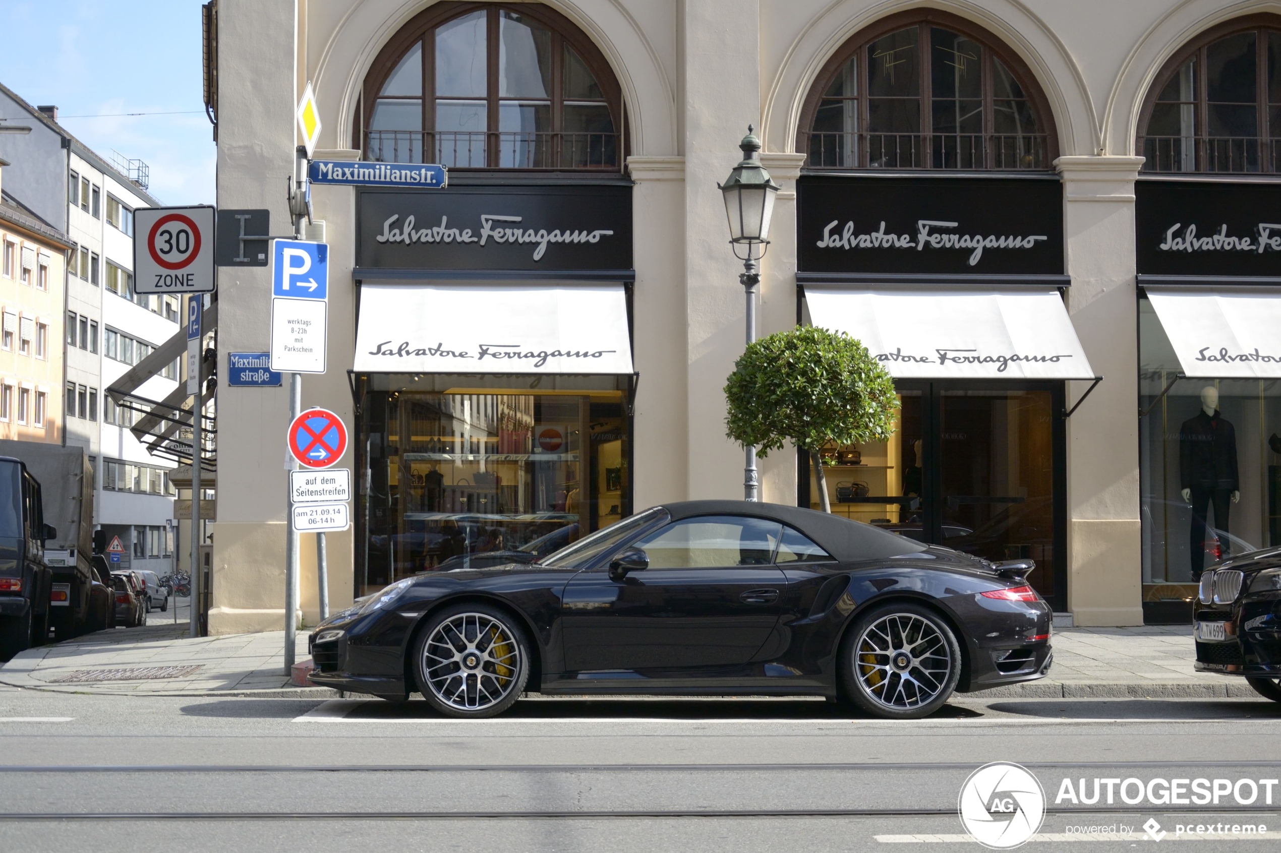 Porsche 991 Turbo S Cabriolet MkI