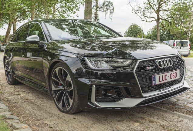 Audi RS4 Avant B9