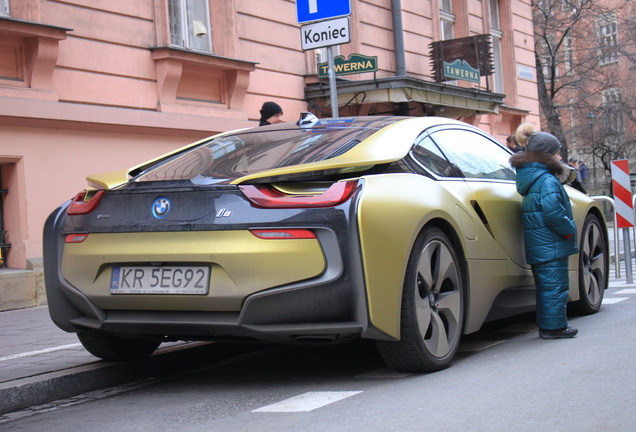 BMW i8 Protonic Frozen Yellow Edition