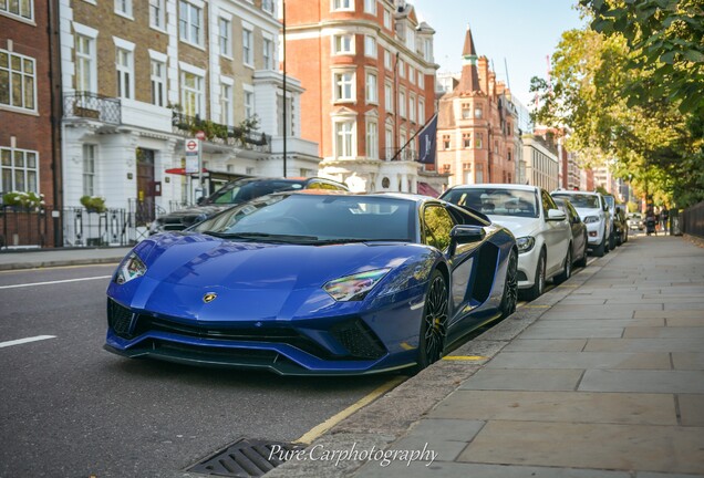 Lamborghini Aventador S LP740-4 Roadster