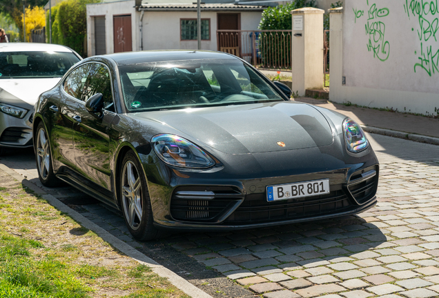 Porsche 971 Panamera Turbo