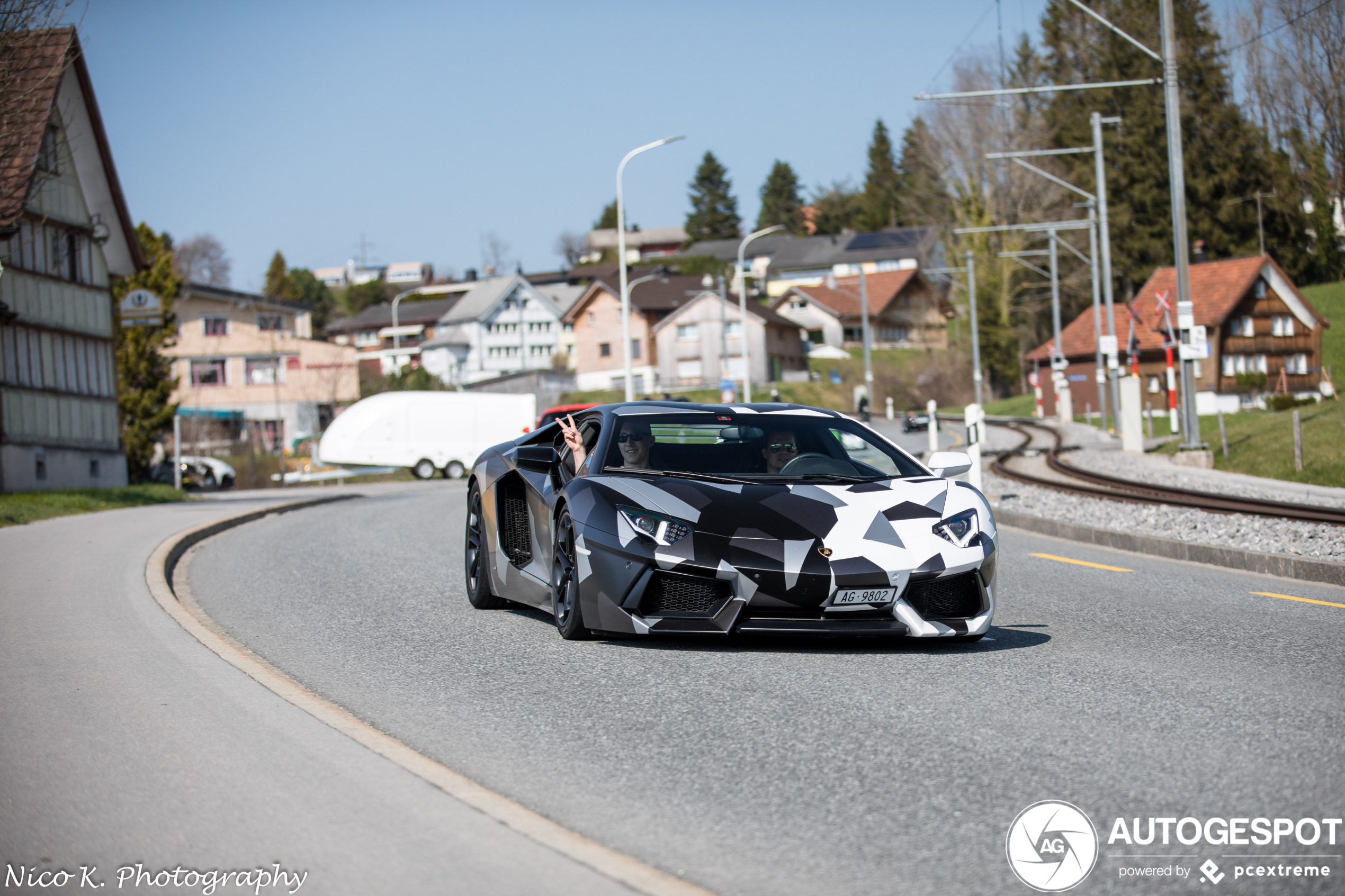 Crazy wrap on this Lamborghini