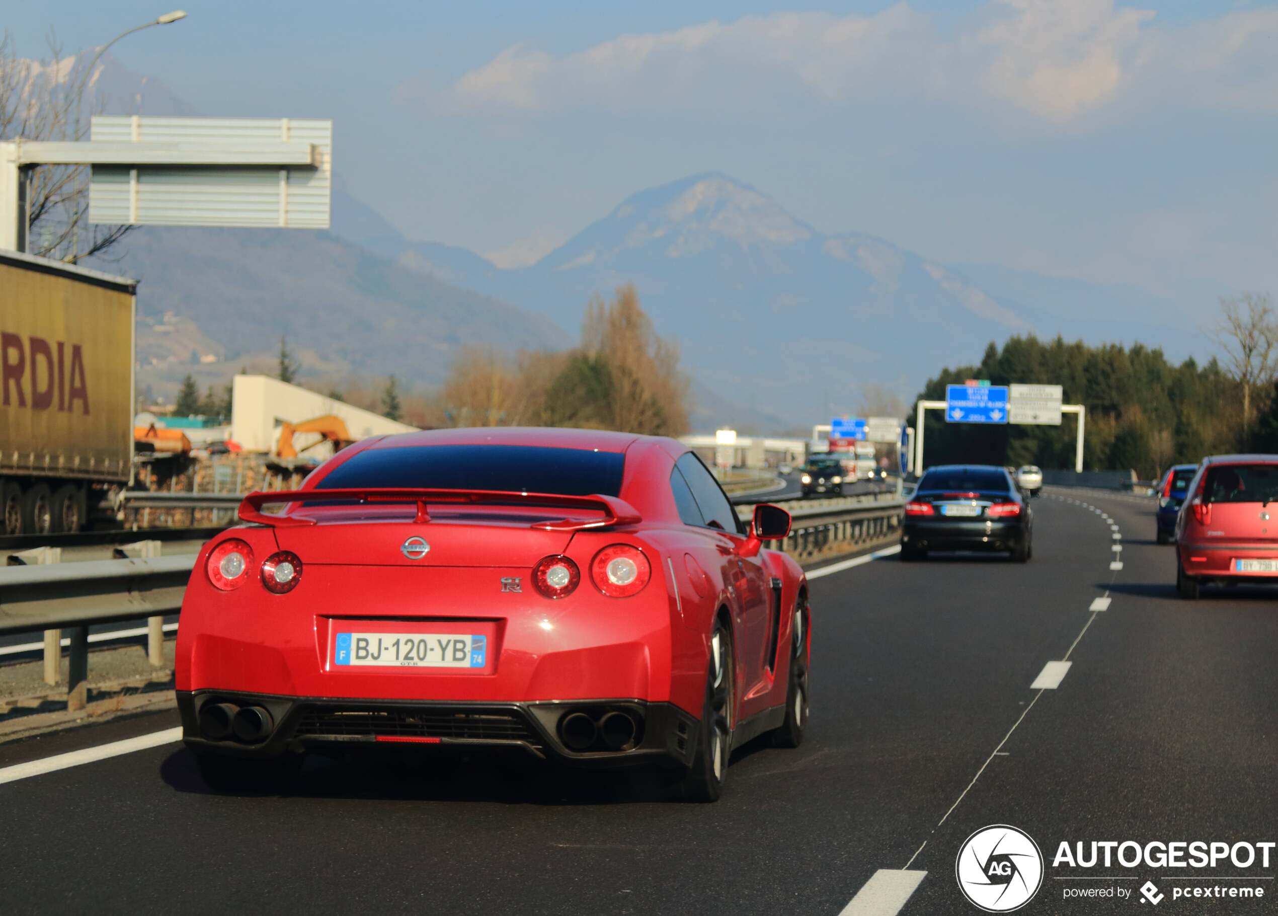 Nissan GT-R 2014