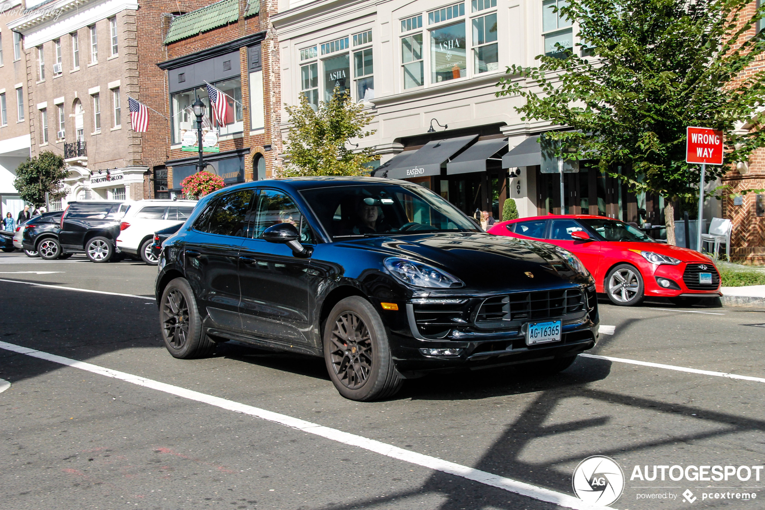 Porsche 95B Macan GTS