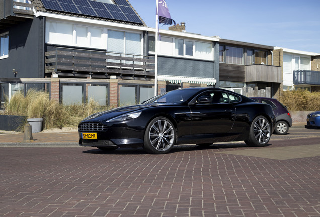 Aston Martin Virage 2011