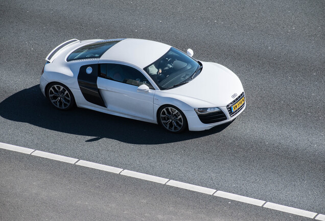 Audi R8 V10