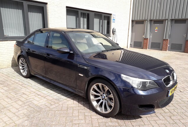 BMW M5 E60 2005