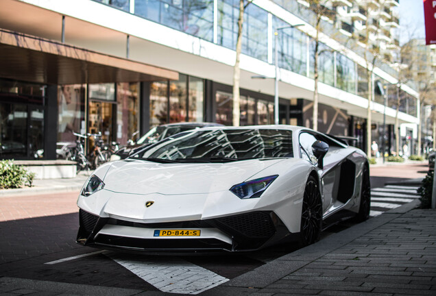 Lamborghini Aventador LP750-4 SuperVeloce