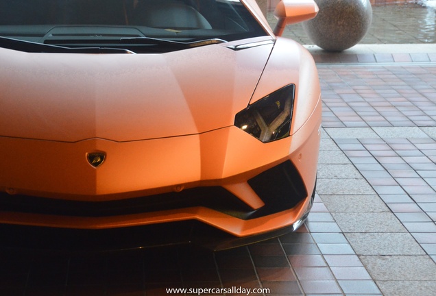 Lamborghini Aventador S LP740-4