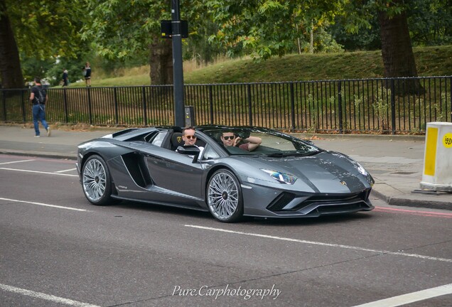 Lamborghini Aventador S LP740-4 Roadster