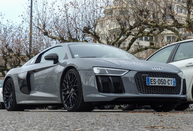 Audi R8 V10 Plus 2015