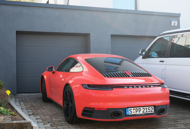 Porsche 992 Carrera 4S