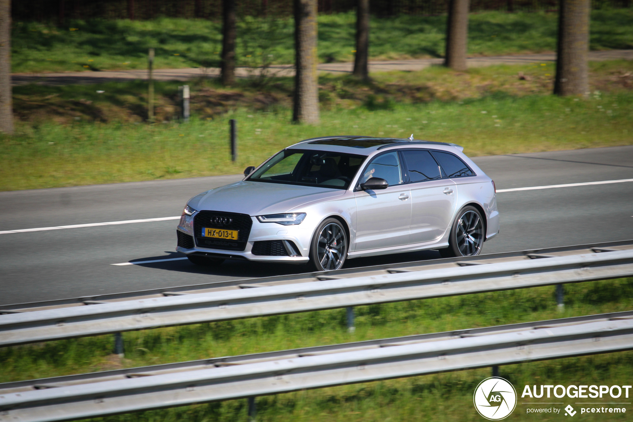 Audi RS6 Avant C7 2015