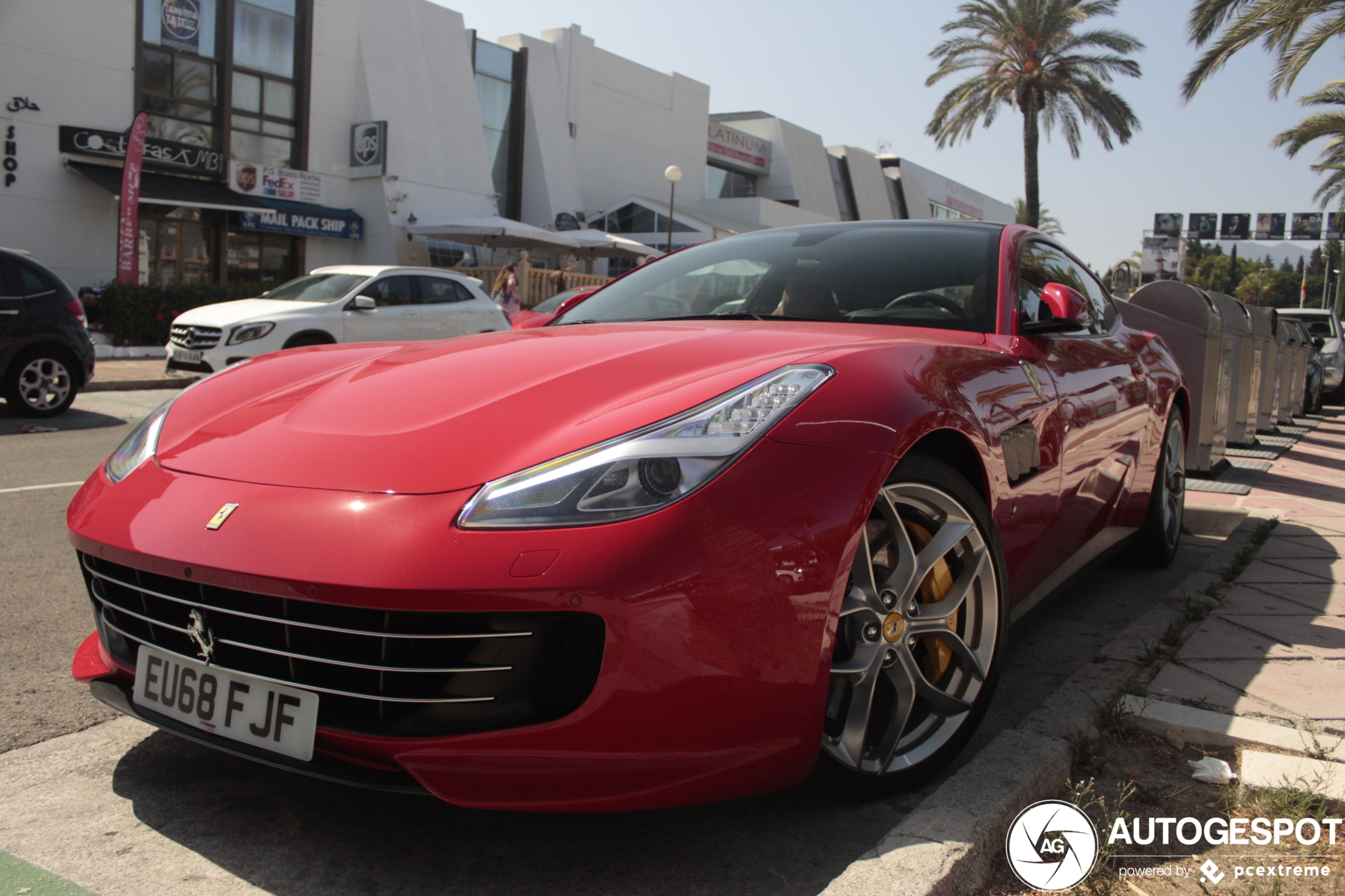 Ferrari GTC4Lusso T