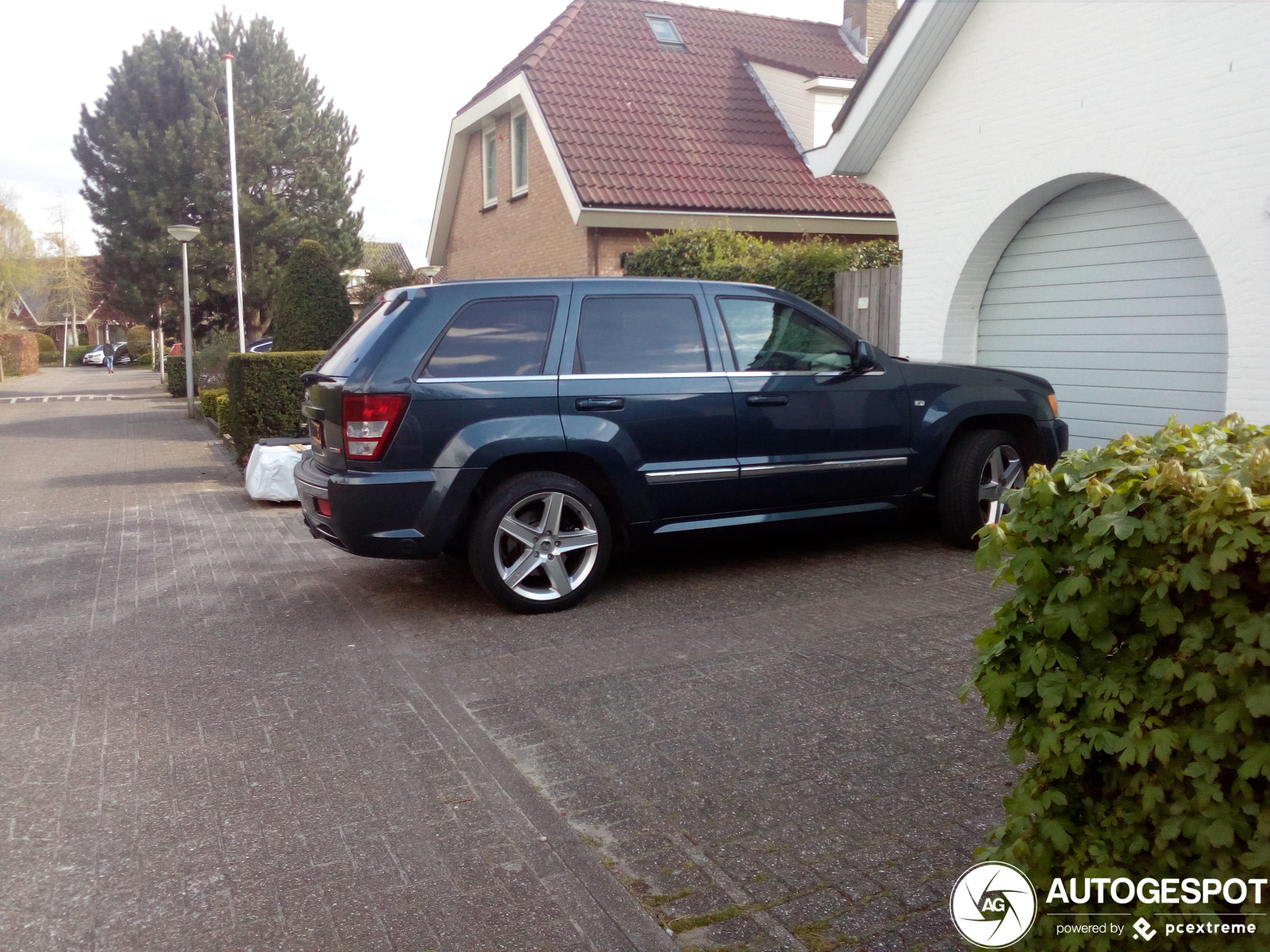 Jeep Grand Cherokee SRT-8 2005