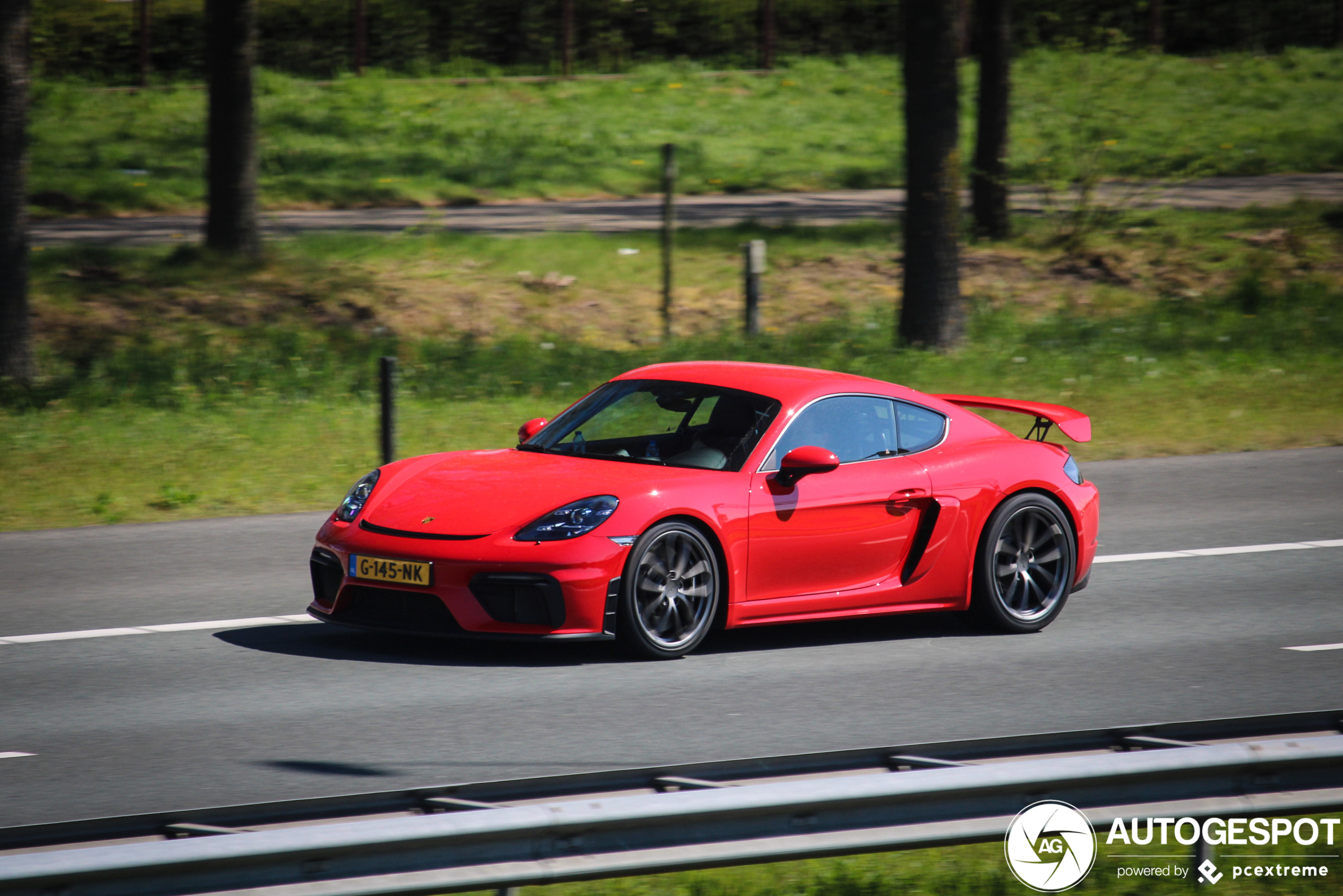 Porsche 718 Cayman GT4