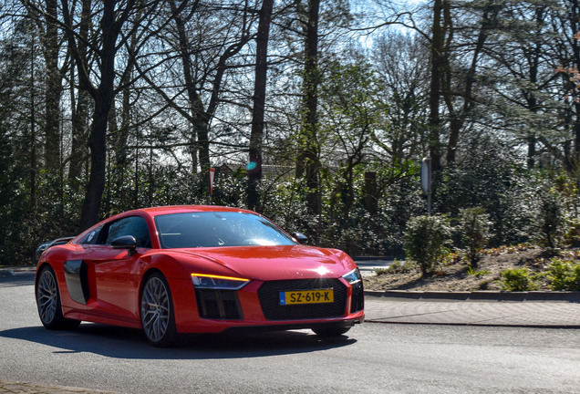 Audi R8 V10 Plus 2015