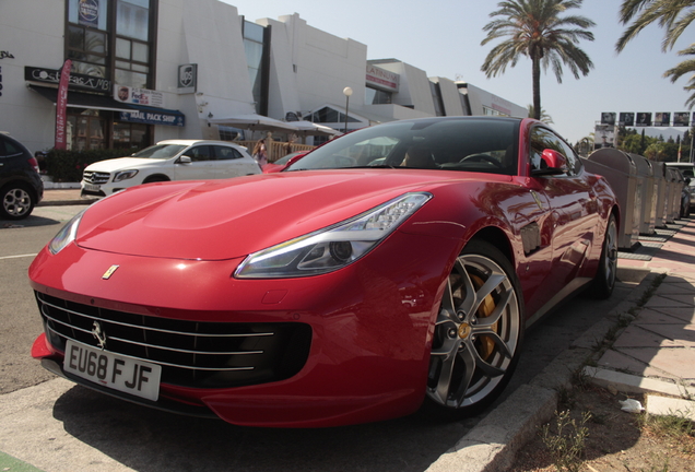 Ferrari GTC4Lusso T