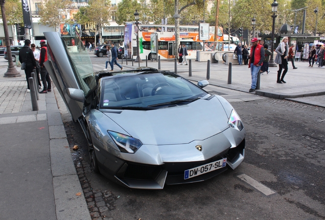 Lamborghini Aventador LP700-4 Roadster