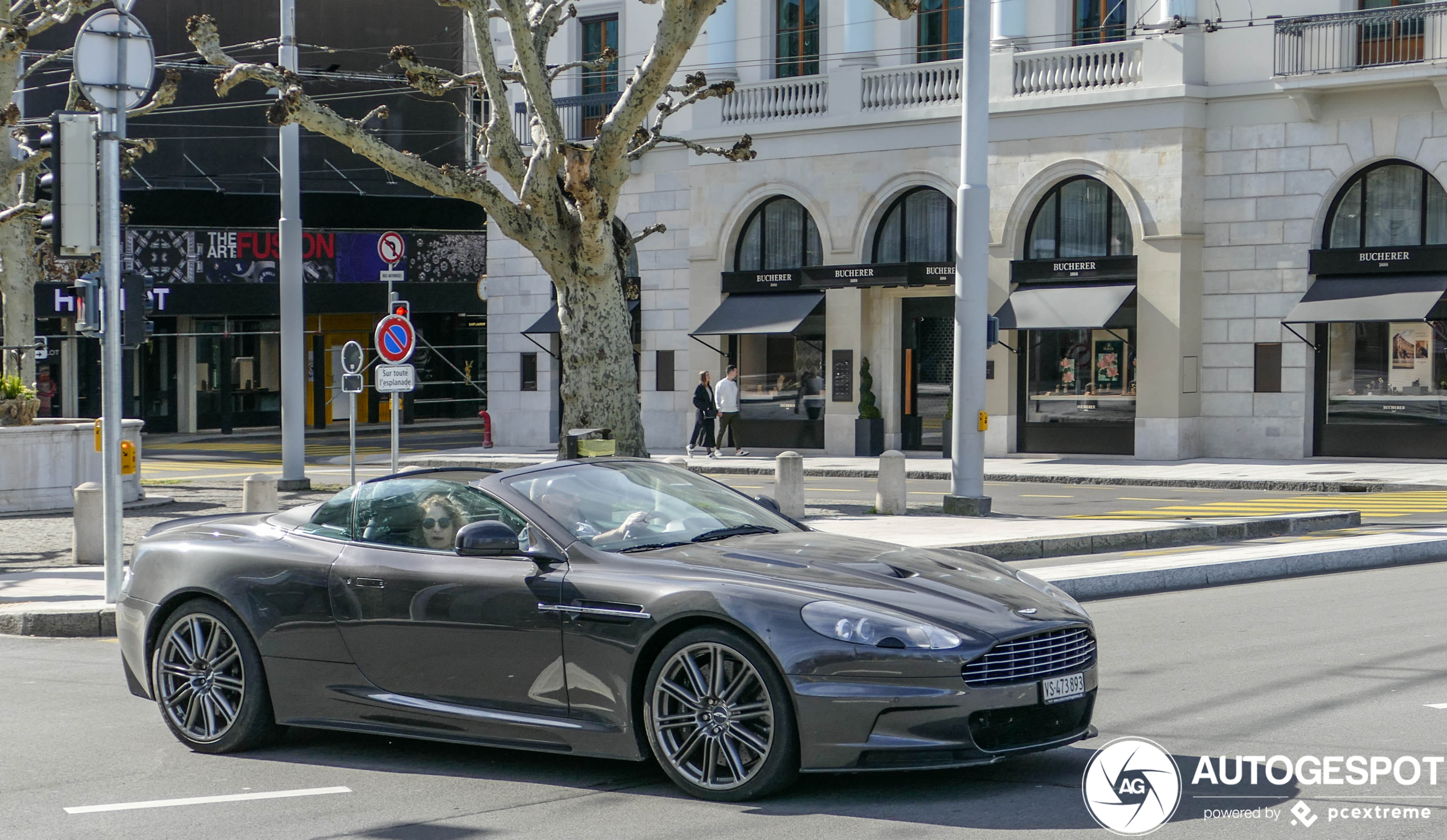 Aston Martin DBS Volante