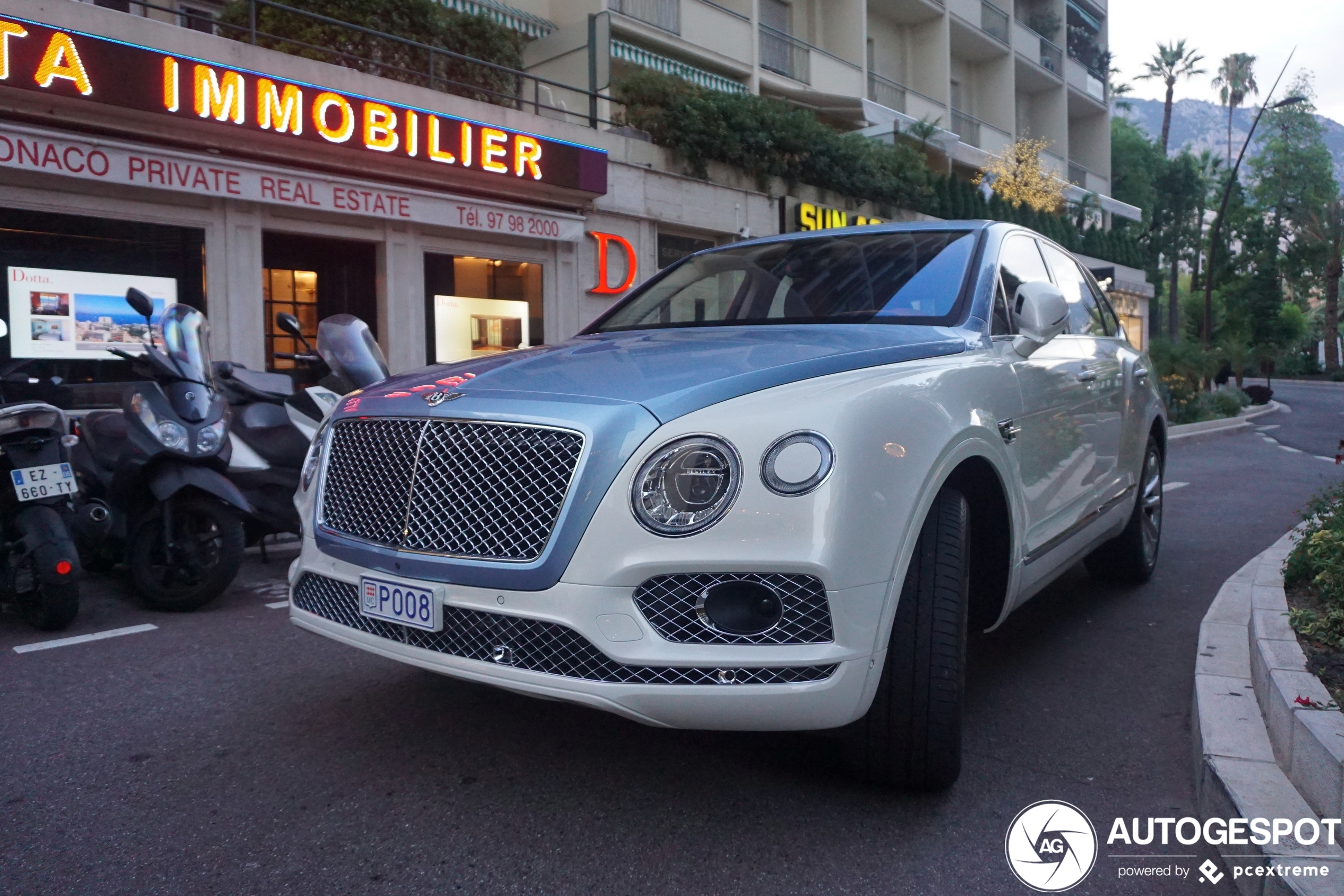 Bentley Bentayga V8