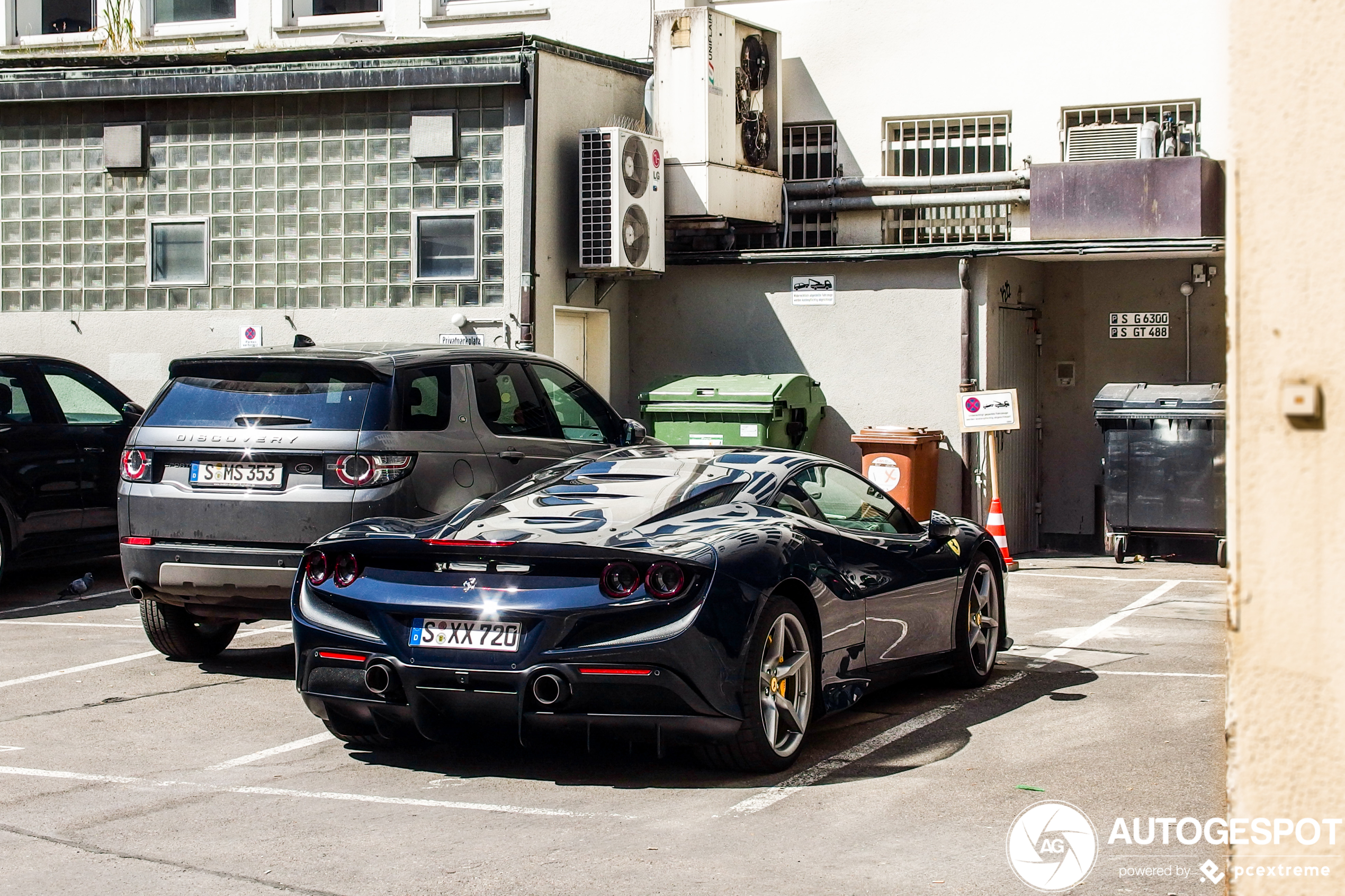 Zwart zagen we nog niet op de Ferrari F8 Tributo