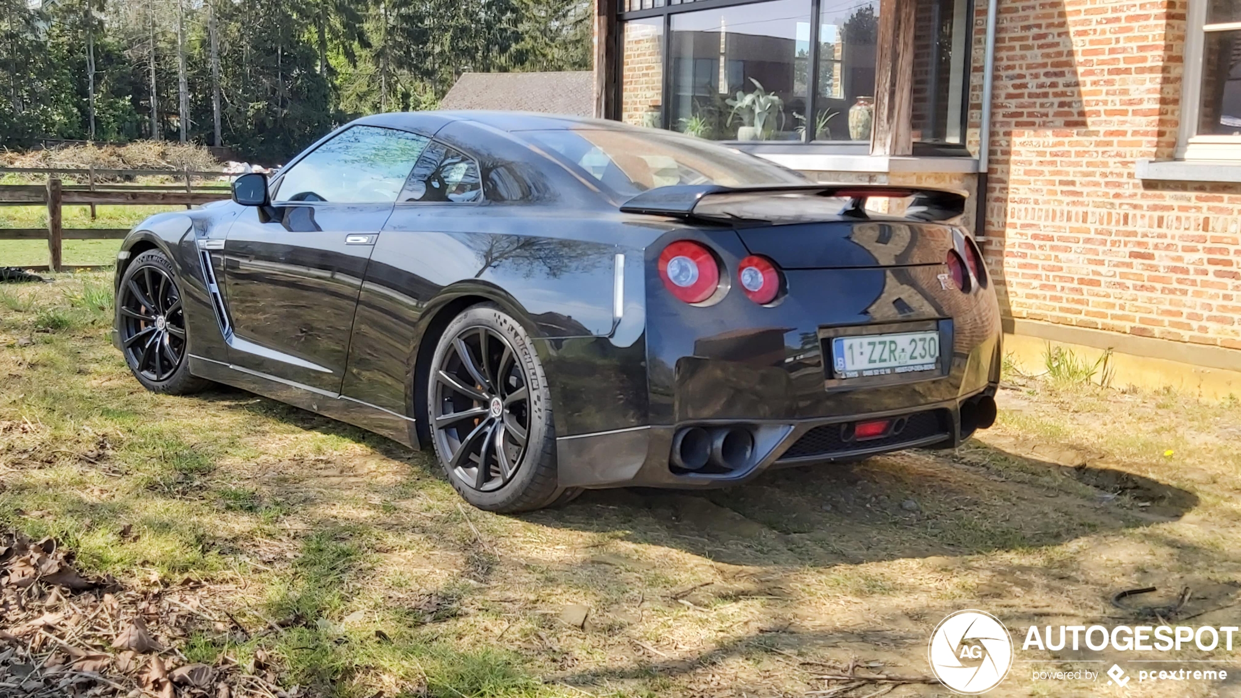 Nissan GT-R