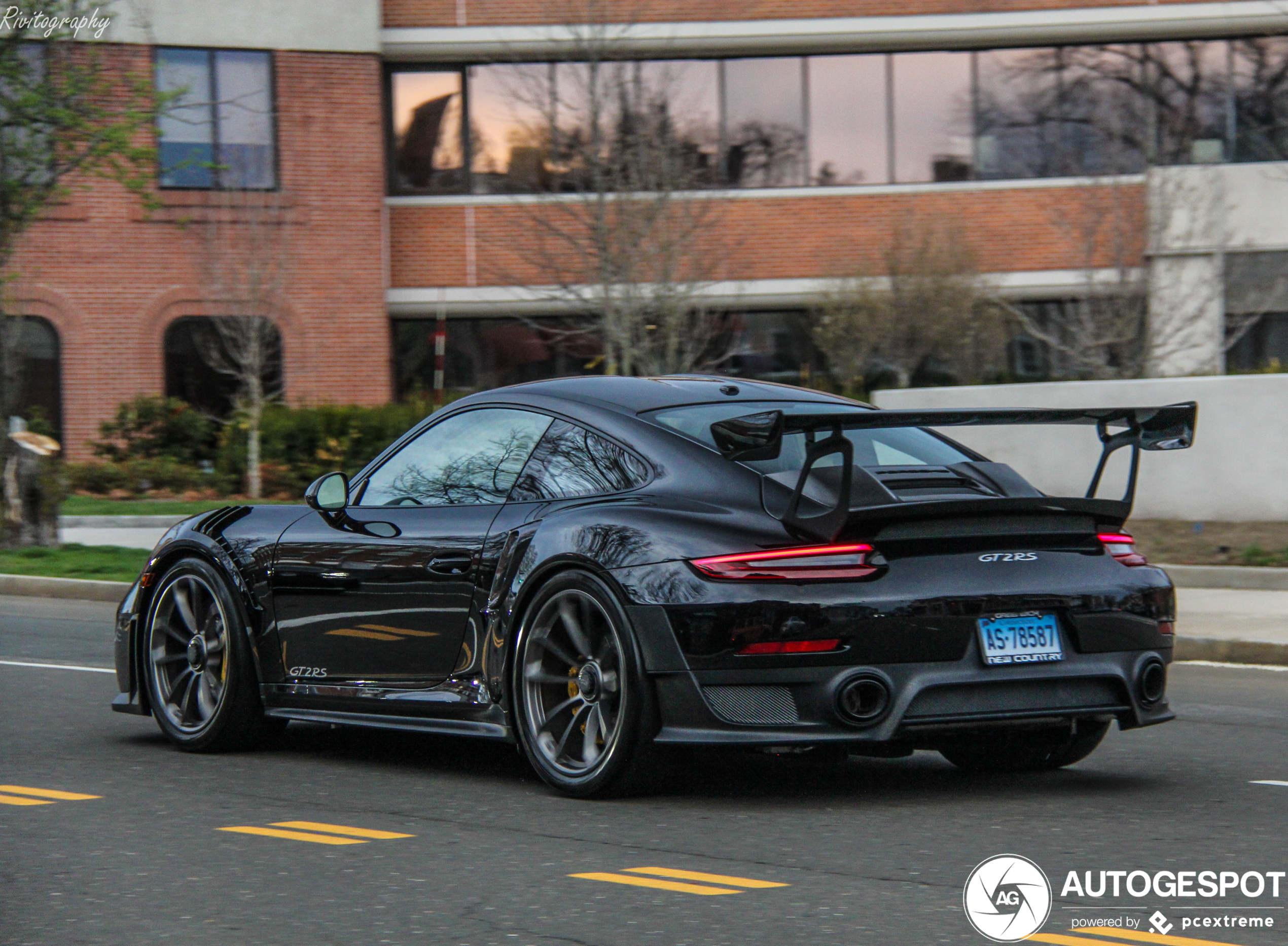 Porsche 991 GT2 RS Weissach Package