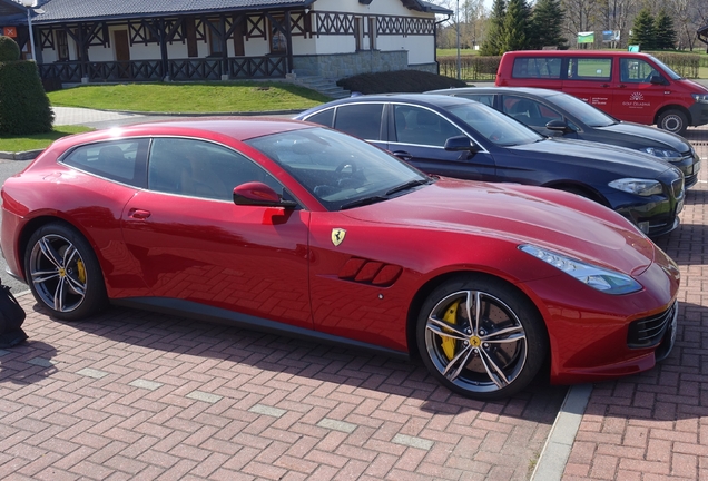 Ferrari GTC4Lusso