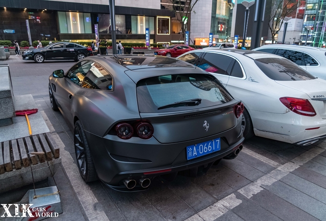 Ferrari GTC4Lusso T