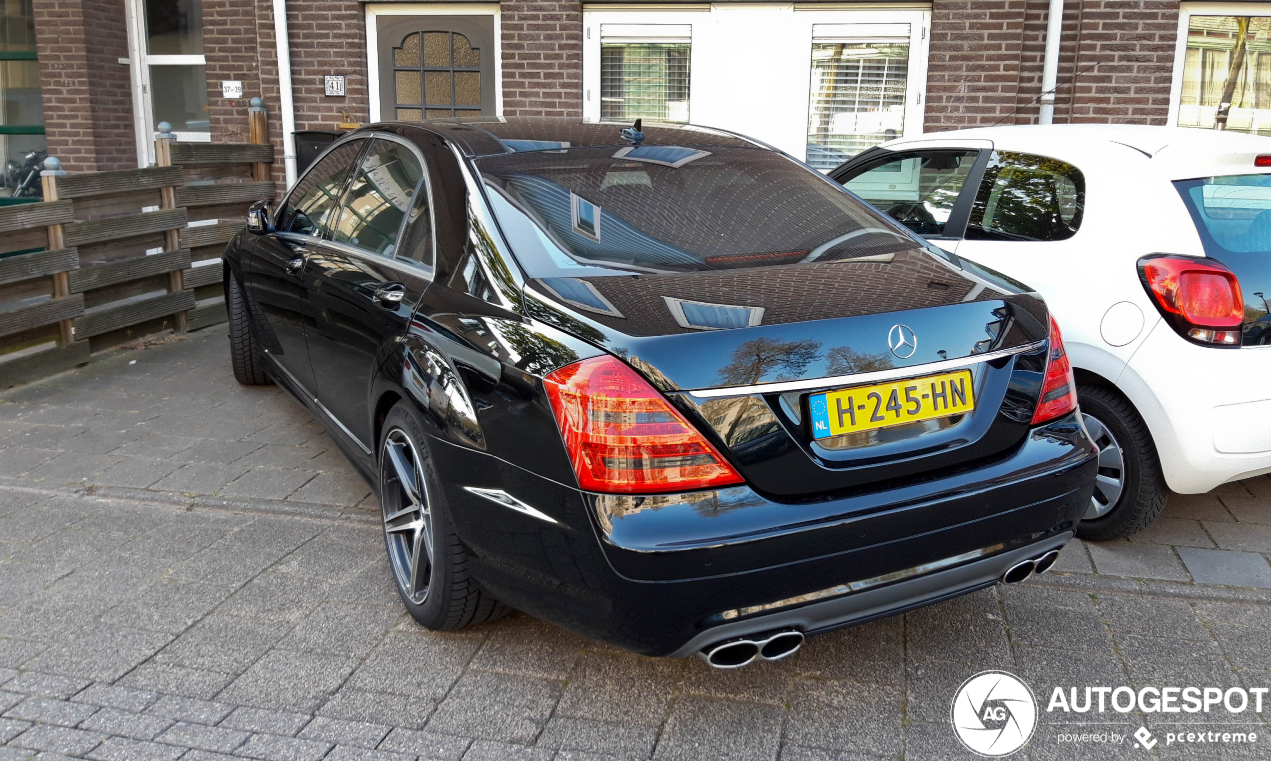 Mercedes-Benz S 65 AMG V221