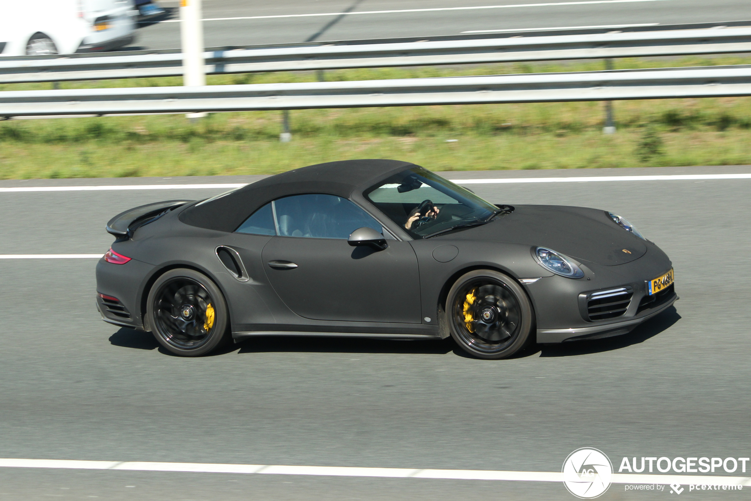 Porsche 991 Turbo S Cabriolet MkII