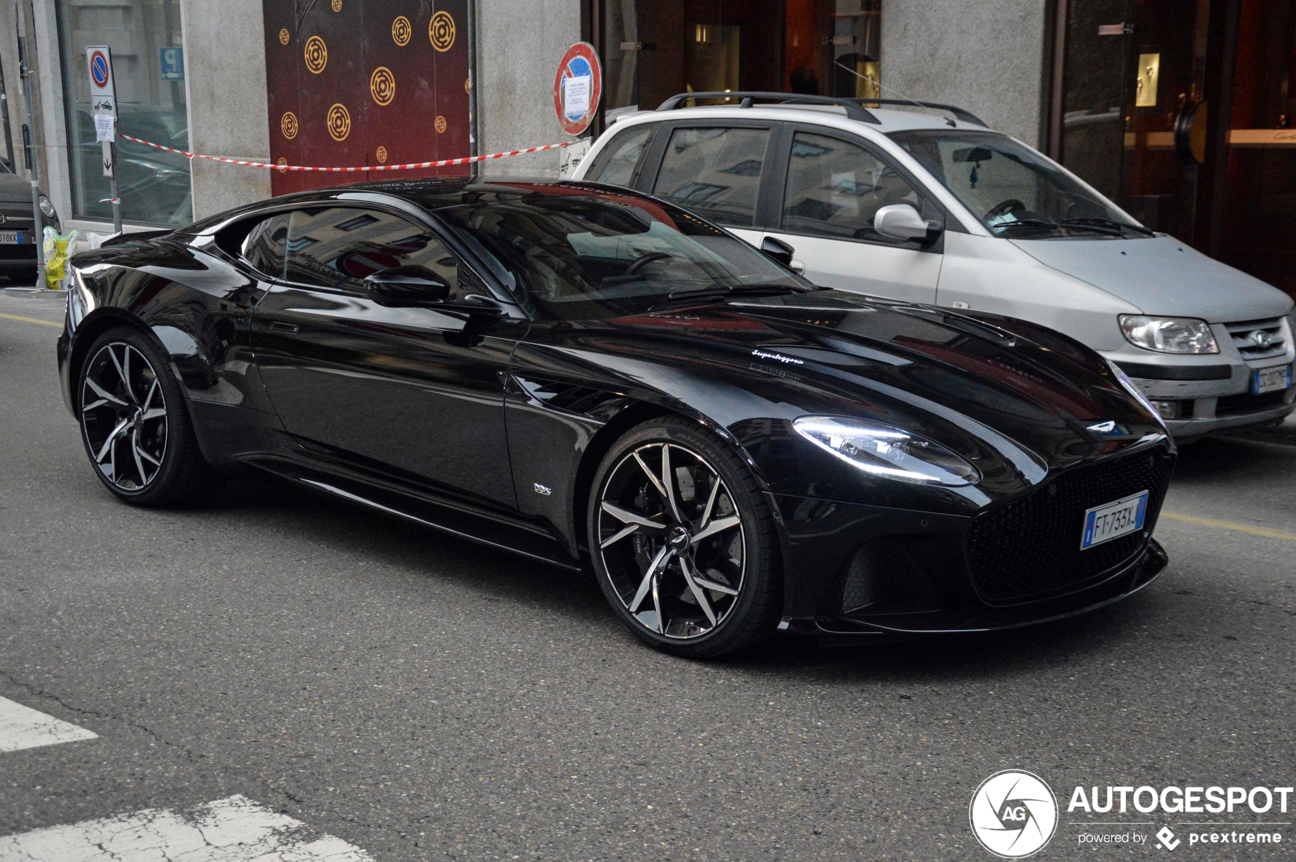 Aston Martin DBS Superleggera