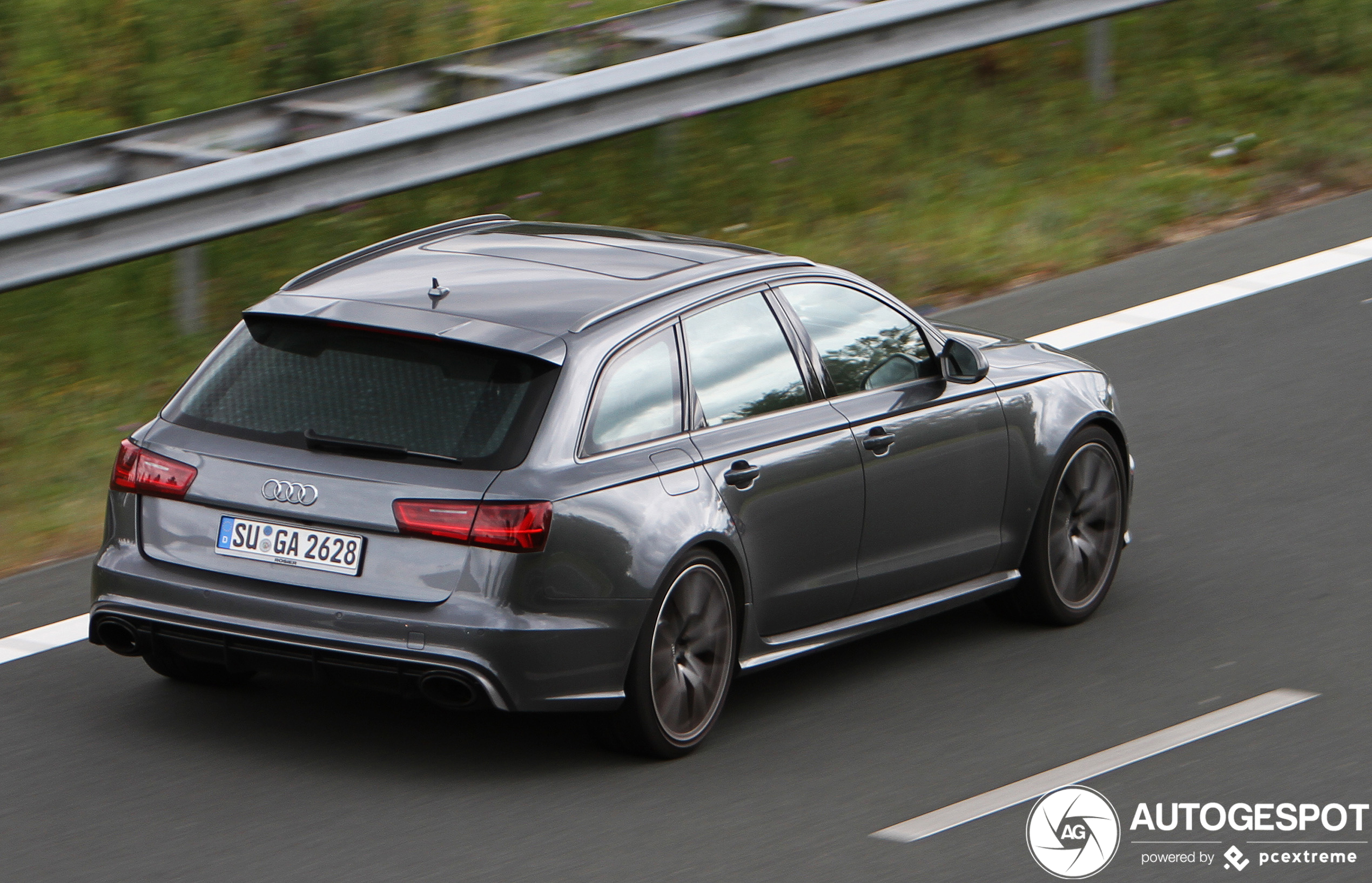 Audi RS6 Avant C7 2015