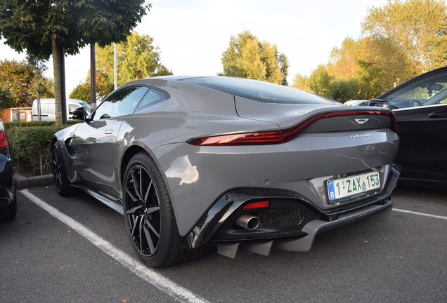 Aston Martin V8 Vantage 2018