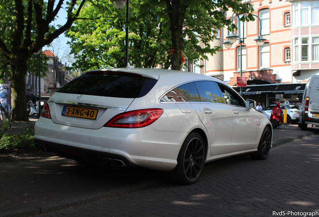 Mercedes-Benz CLS 63 AMG X218 Shooting Brake