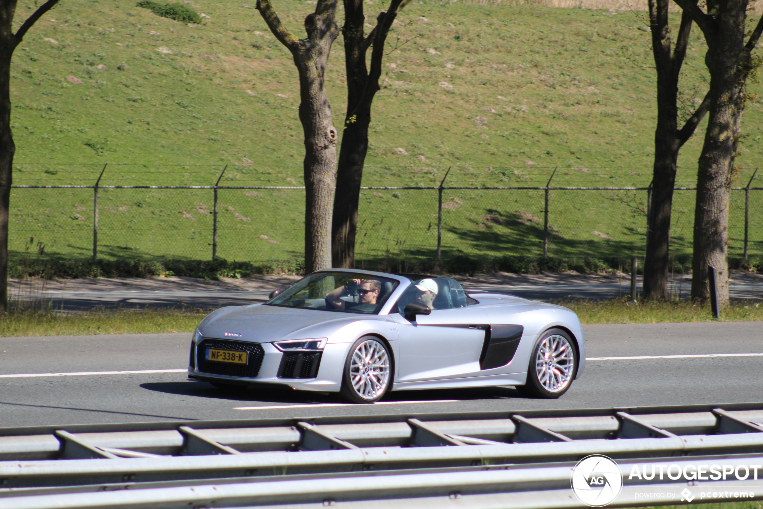 Audi R8 V10 Spyder 2016