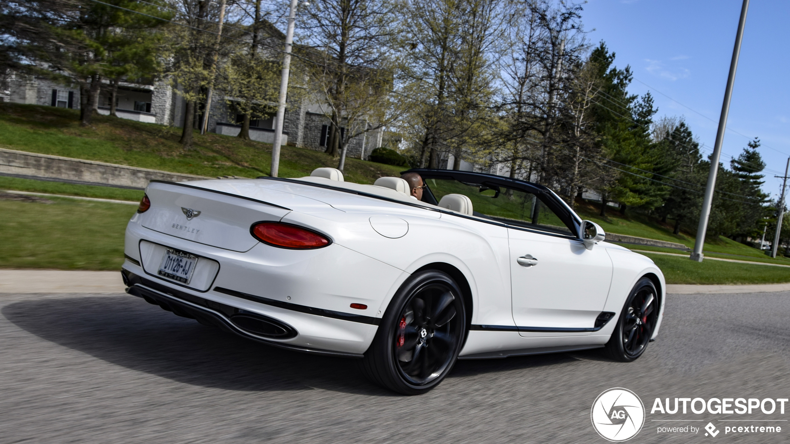 Bentley Continental GTC 2019