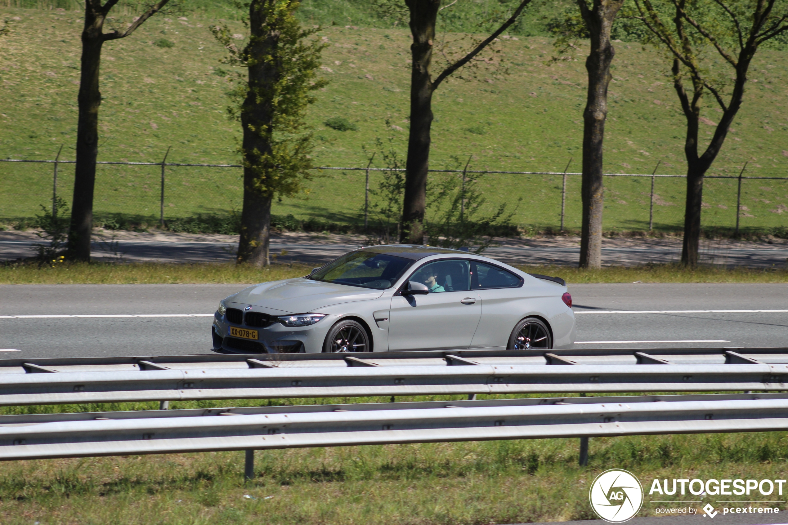 BMW M4 F82 CS